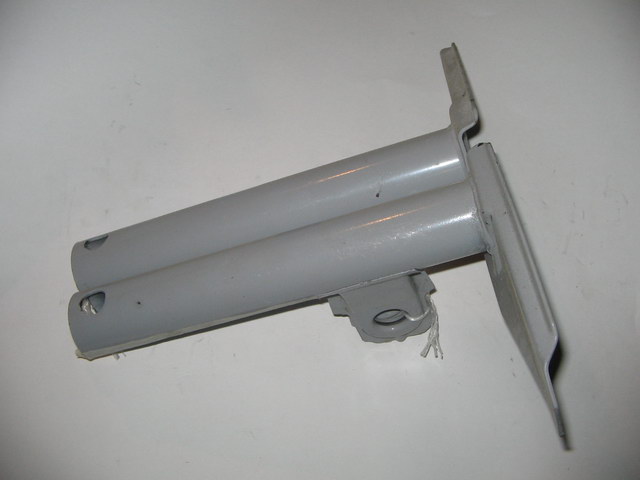 Кронштейн 2104 заднего бампера трубы (пара)